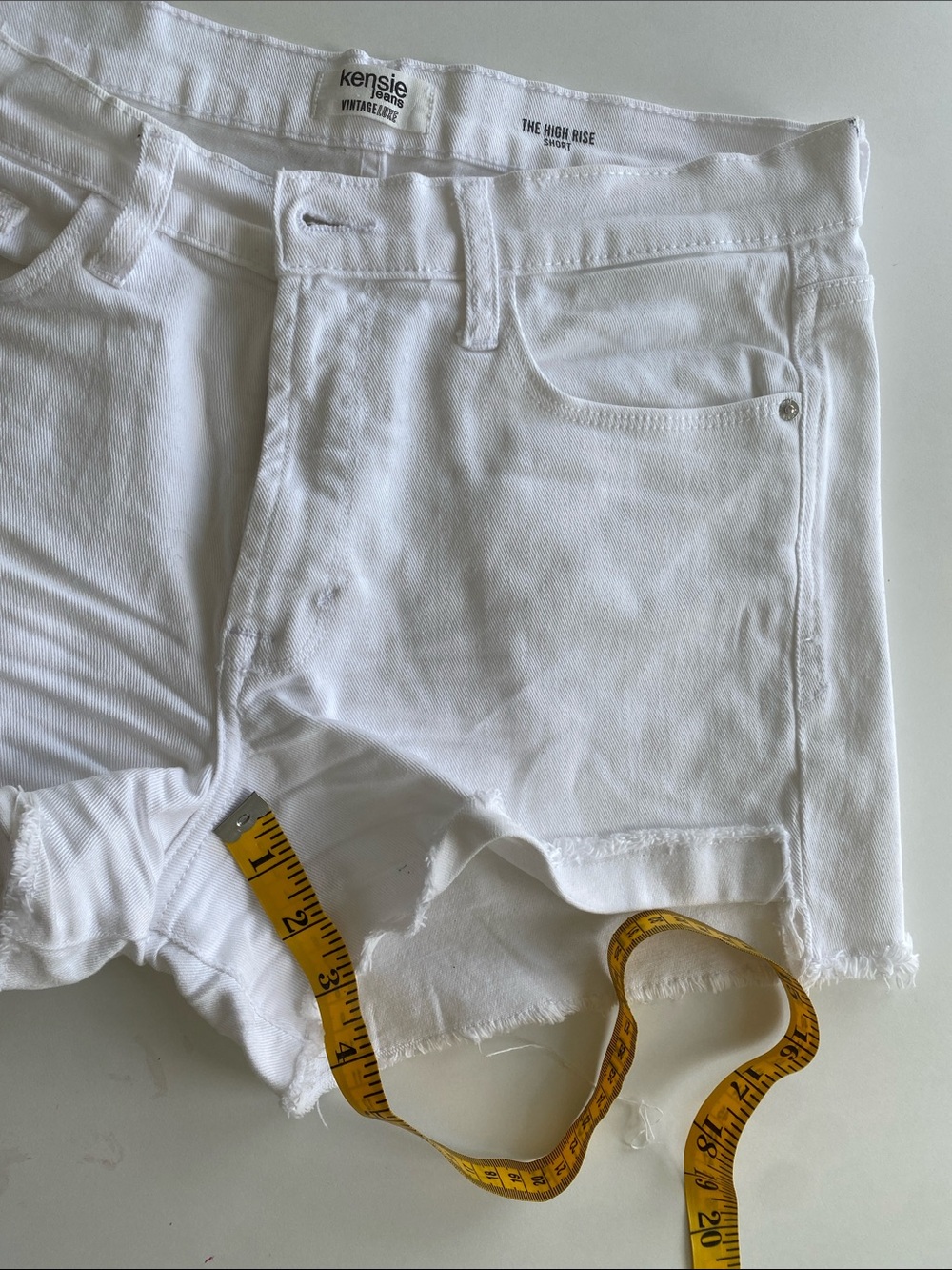 kensie White Frayed Hem High-Rise Denim Shorts - Picture 6 of 6